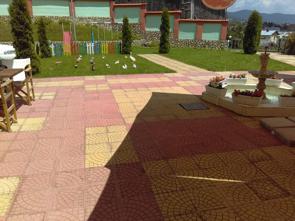 Family Hotel Panorama Sarnitsa Ngoại thất bức ảnh