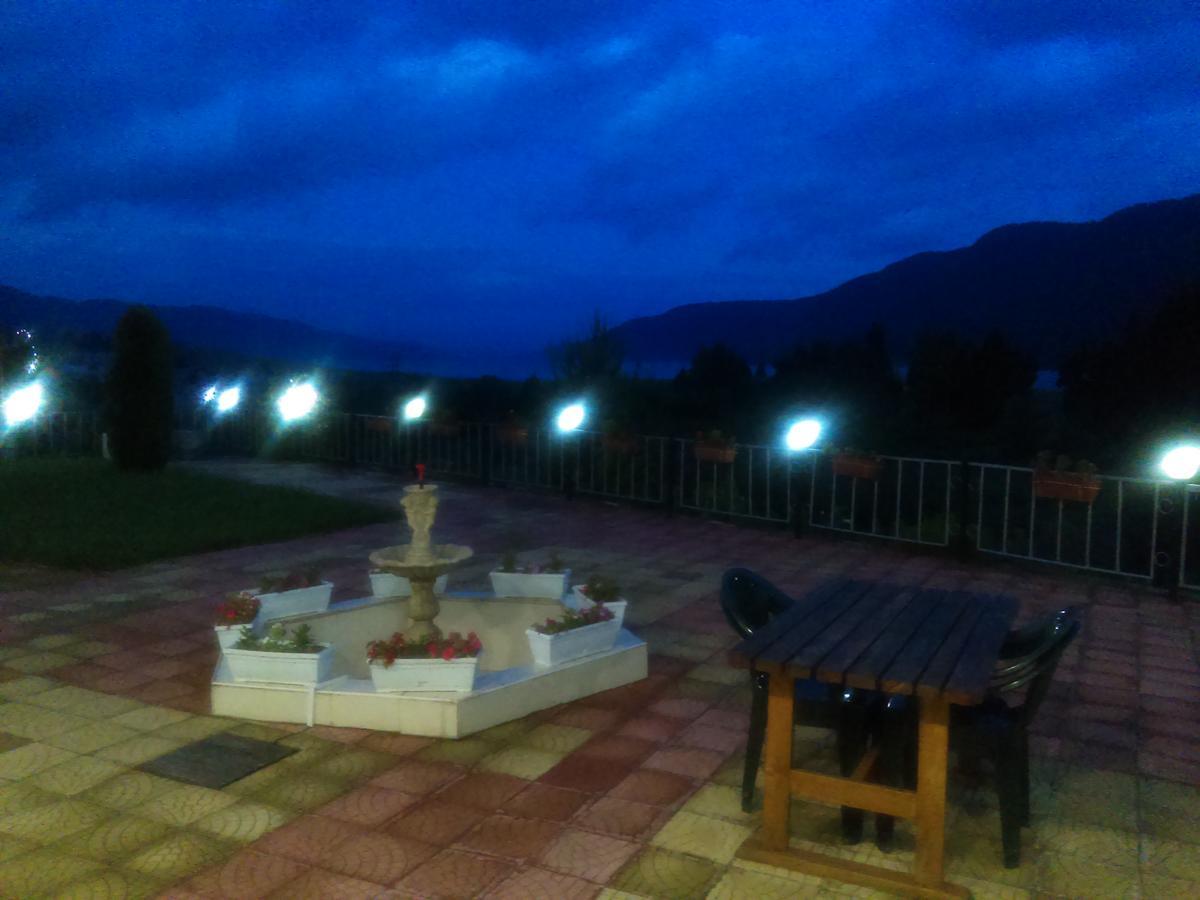 Family Hotel Panorama Sarnitsa Ngoại thất bức ảnh