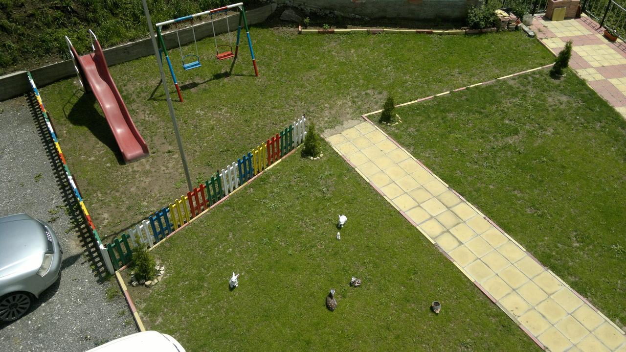 Family Hotel Panorama Sarnitsa Ngoại thất bức ảnh